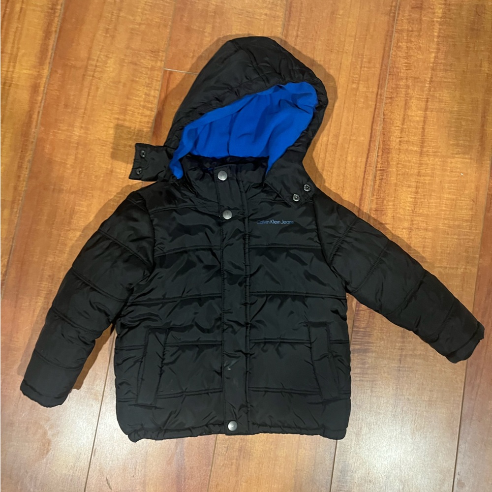 Fleece lined winter coat with removable hood